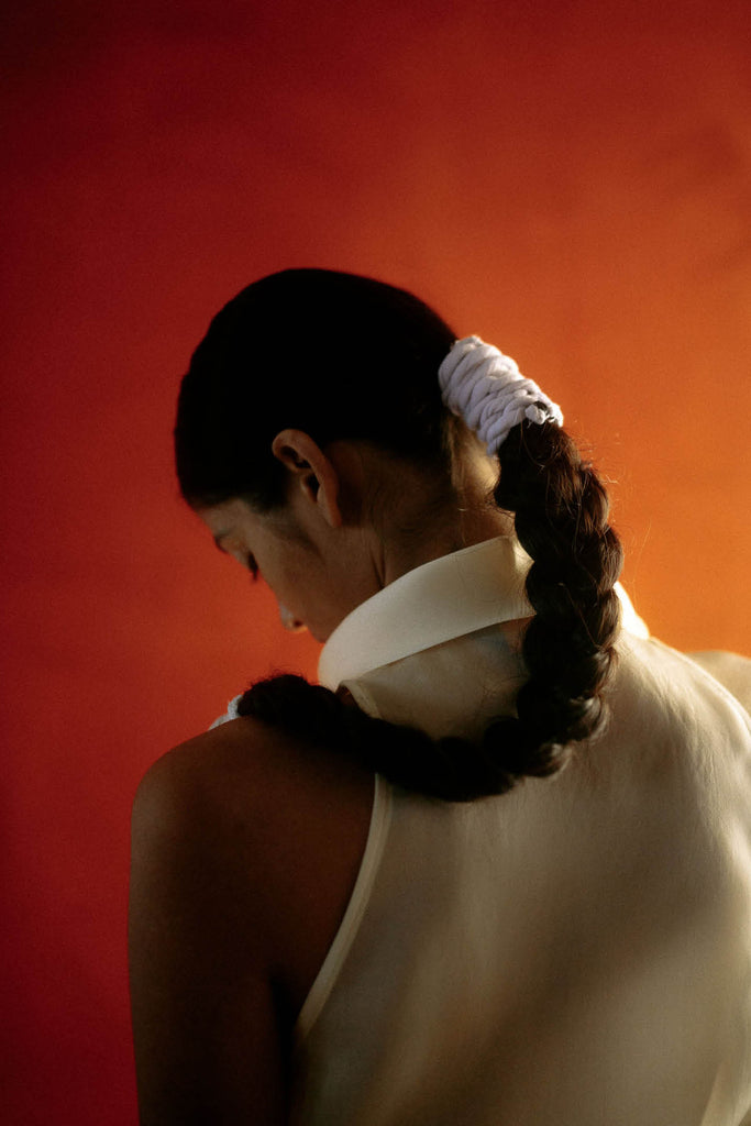 Cira Silk Funnel Neck Set